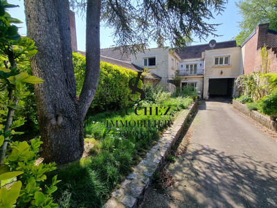 Maison - 283 m² - 11 pièces