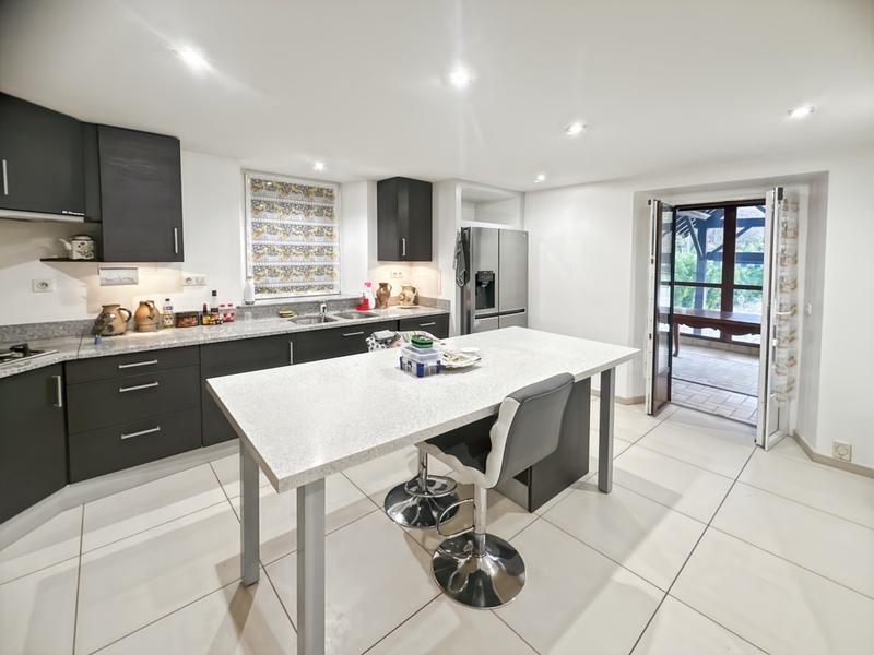 Maison - 146 m² - 6 pièces