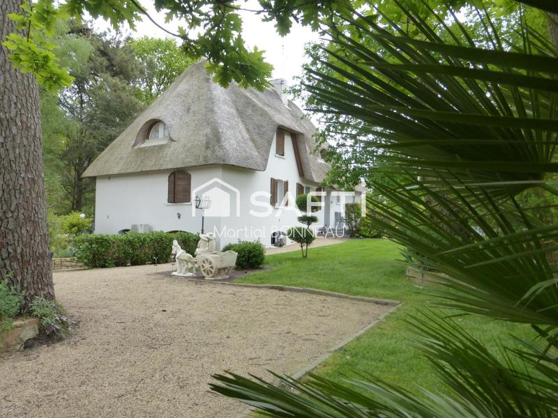 Maison - 200 m² - 7 pièces