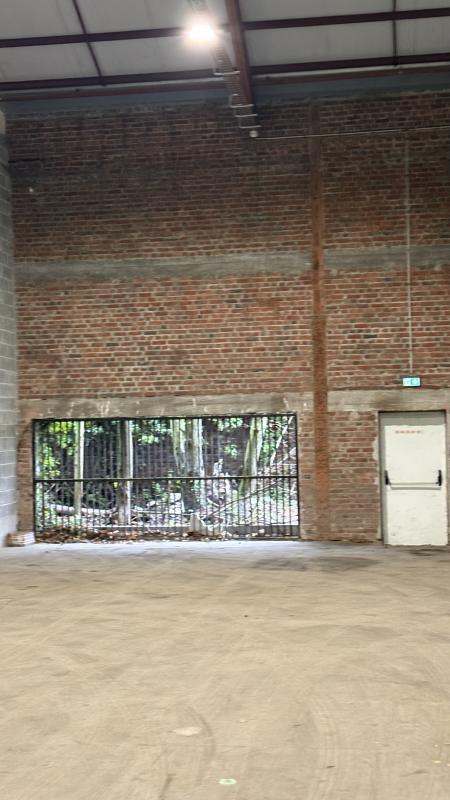 Local artisanal - 125 m² - 1 pièce