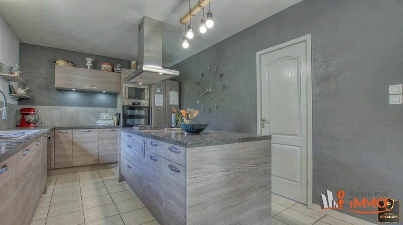 Villa - 131 m² - 6 pièces