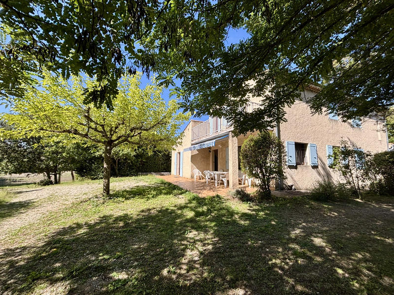 Villa - 180 m² - 8 pièces