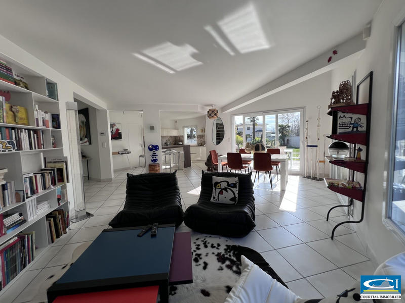 Villa - 137 m² - 5 pièces