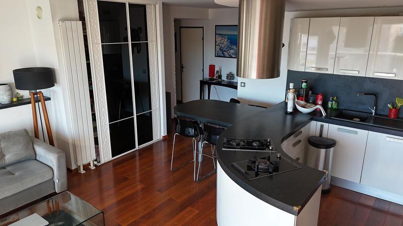 Appartement - 80 m² - 4 pièces