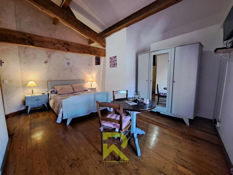 Maison - 380 m² - 14 pièces