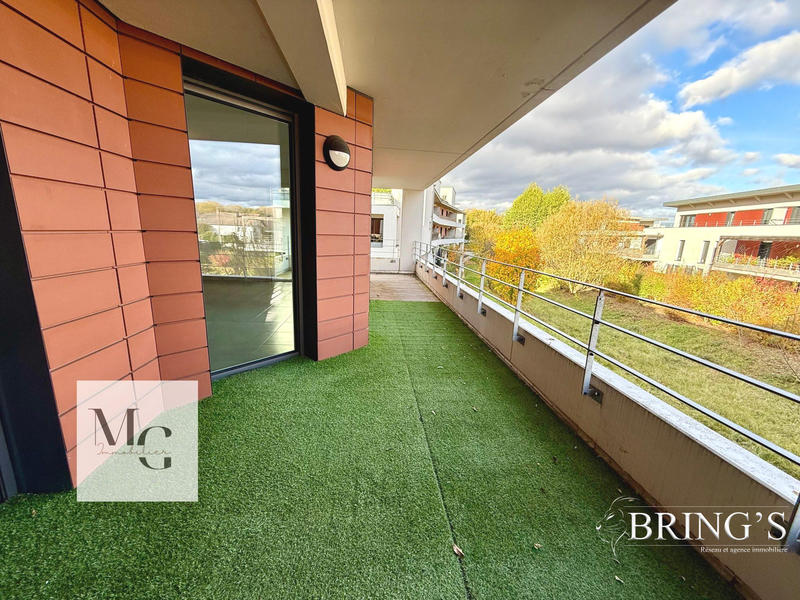 Appartement - 90 m² - 5 pièces