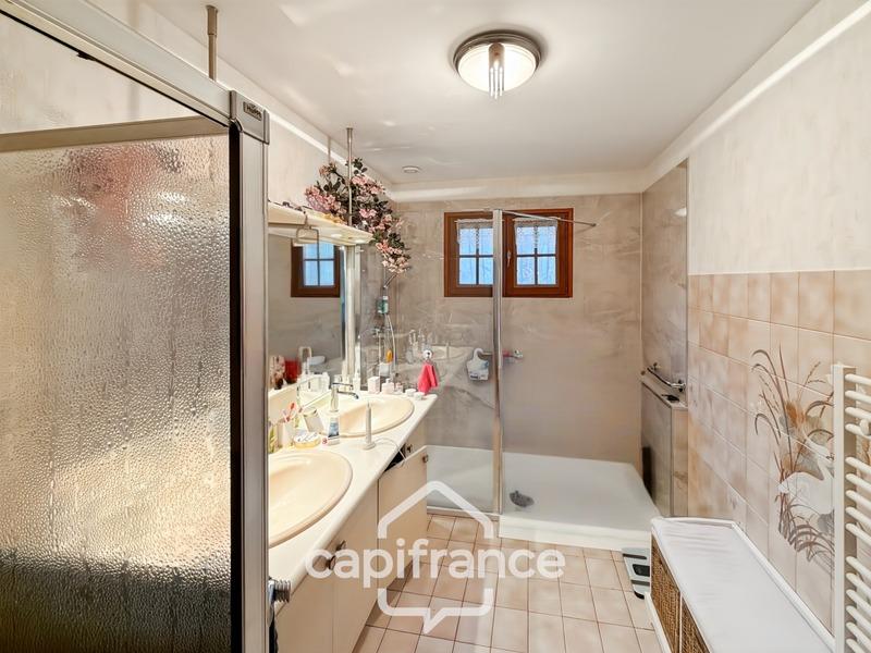 Maison - 98 m² - 4 pièces