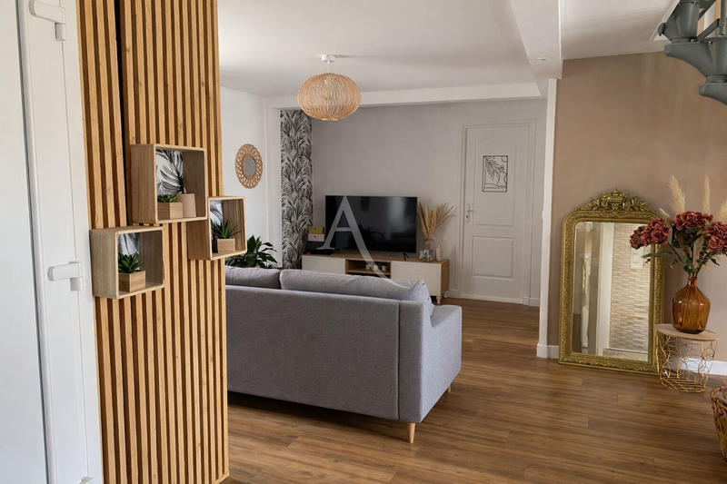 Maison - 97 m² - 5 pièces