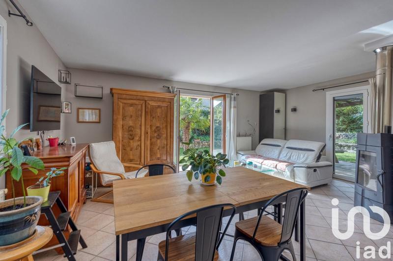 Maison - 99 m² - 5 pièces
