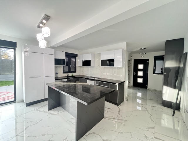 Maison - 114 m² - 4 pièces