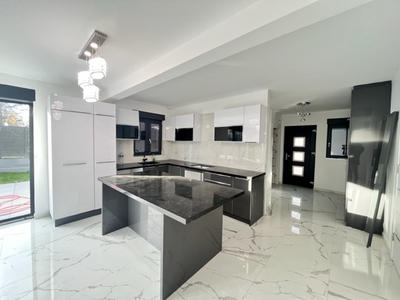 Maison - 114 m² - 4 pièces