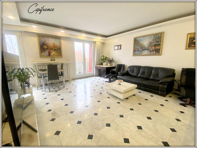 Appartement - 99 m² - 5 pièces