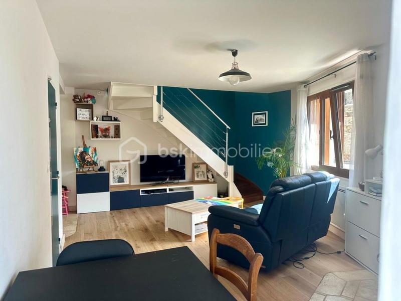 Maison - 64 m² - 4 pièces