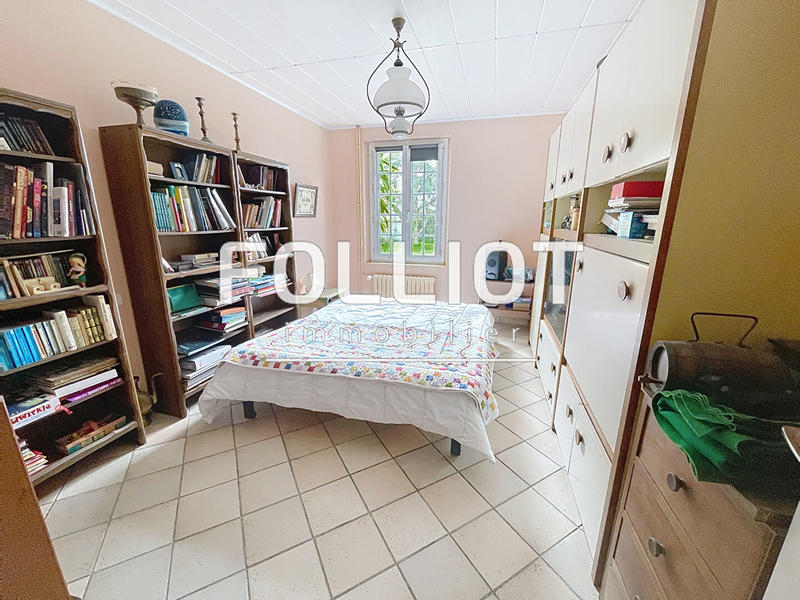 Maison - 170 m² - 9 pièces