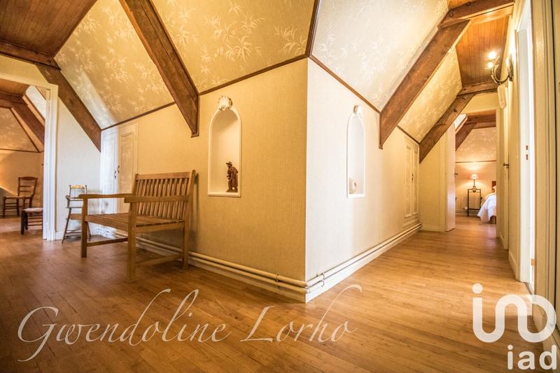 Maison - 215 m² - 7 pièces