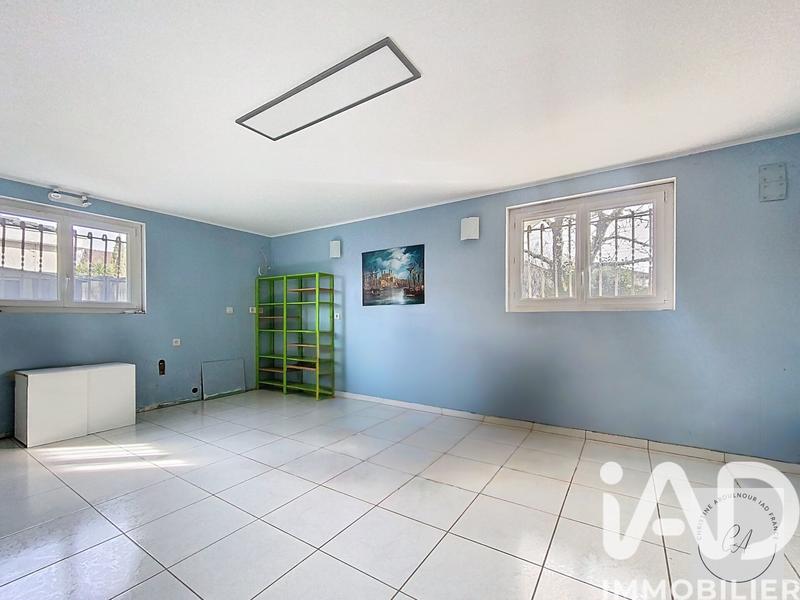 Maison - 260 m² - 8 pièces