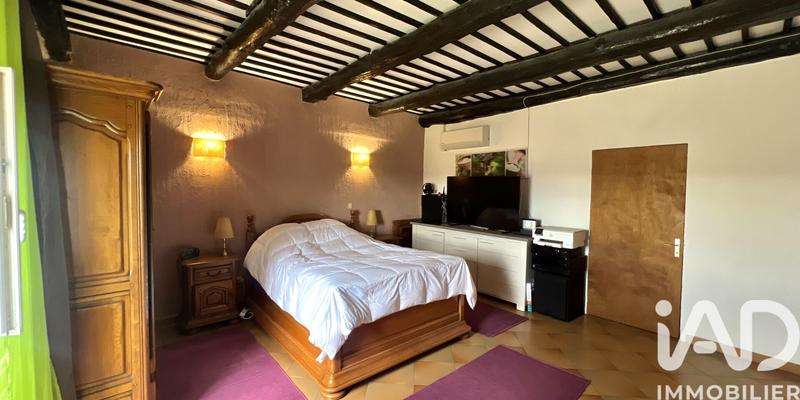 Maison - 230 m² - 7 pièces