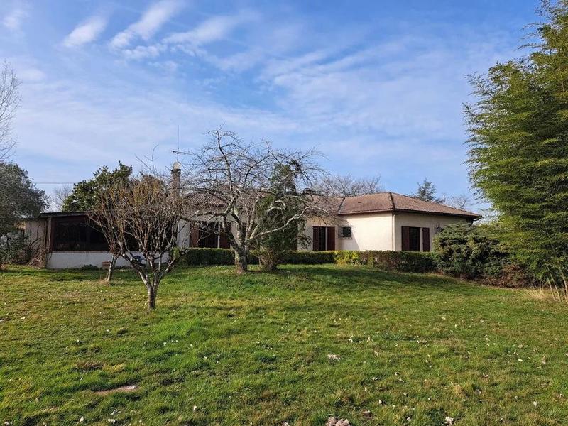 Maison traditionnelle - 170 m² - 6 pièces