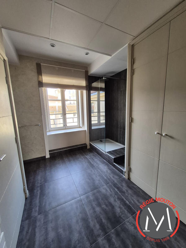 Appartement - 135 m² - 3 pièces