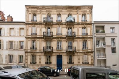 Appartement - 102 m² - 4 pièces