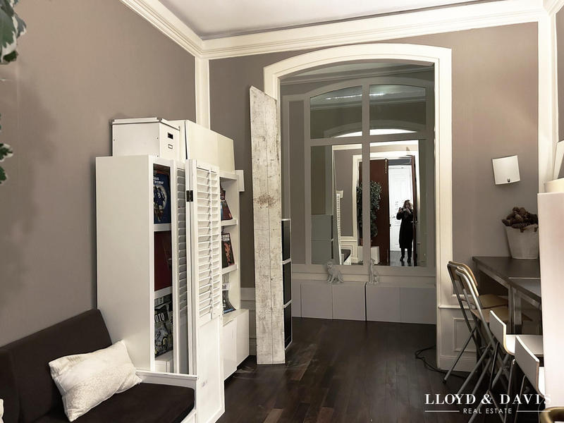 Appartement - 200 m² - 6 pièces