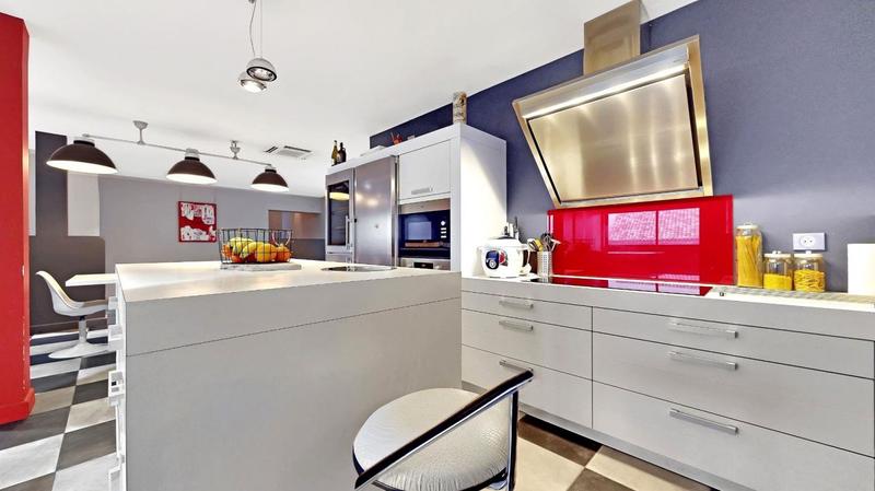 Loft - 320 m² - 6 pièces