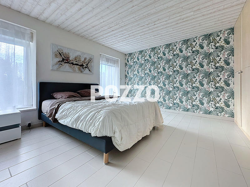 Maison - 268 m² - 9 pièces