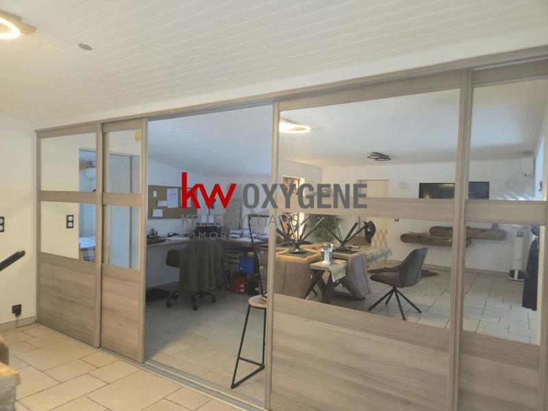 Maison - 215 m² - 9 pièces