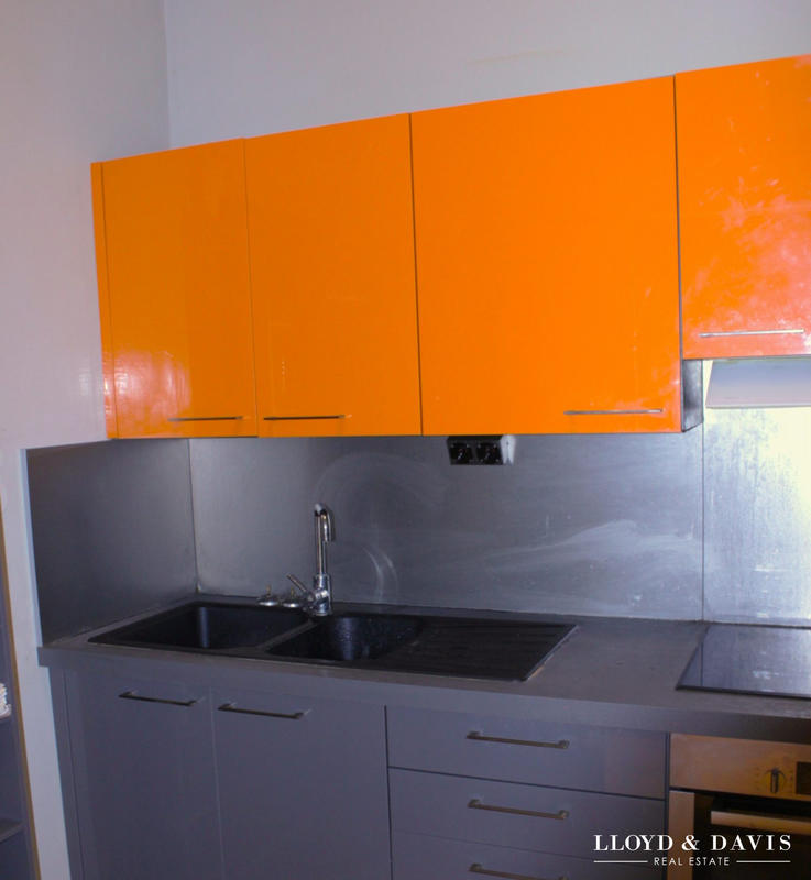 Maison - 243 m² - 7 pièces