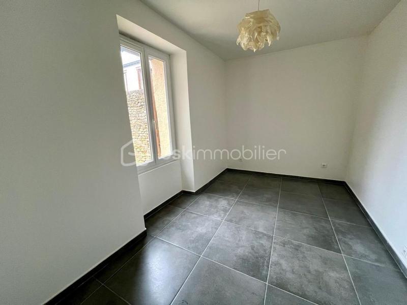 Maison en pierre - 140 m² - 6 pièces