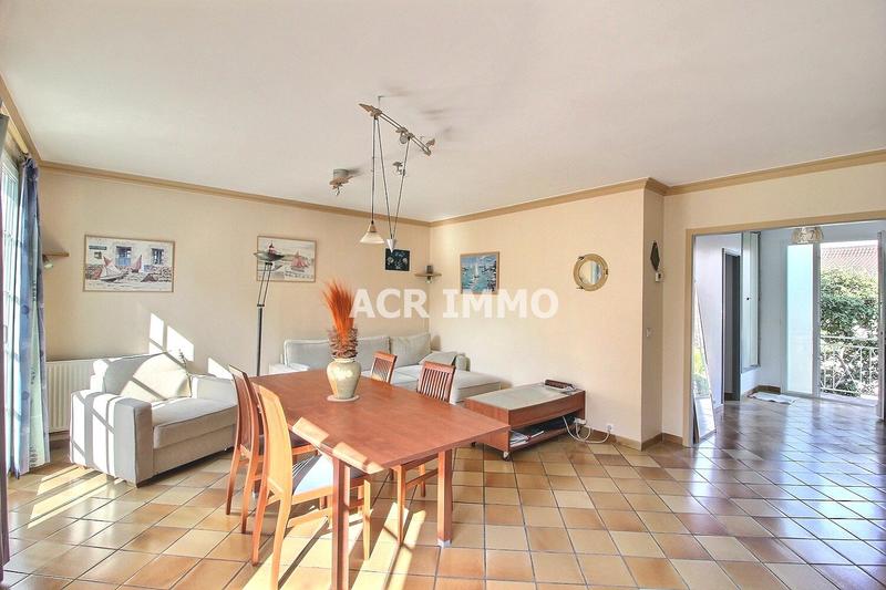Maison - 96 m² - 5 pièces