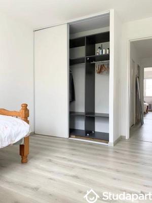 Chambre - 13 m² - 1 pièce