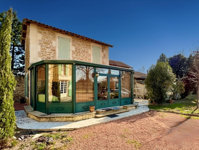 Mas - 400 m² - 15 pièces