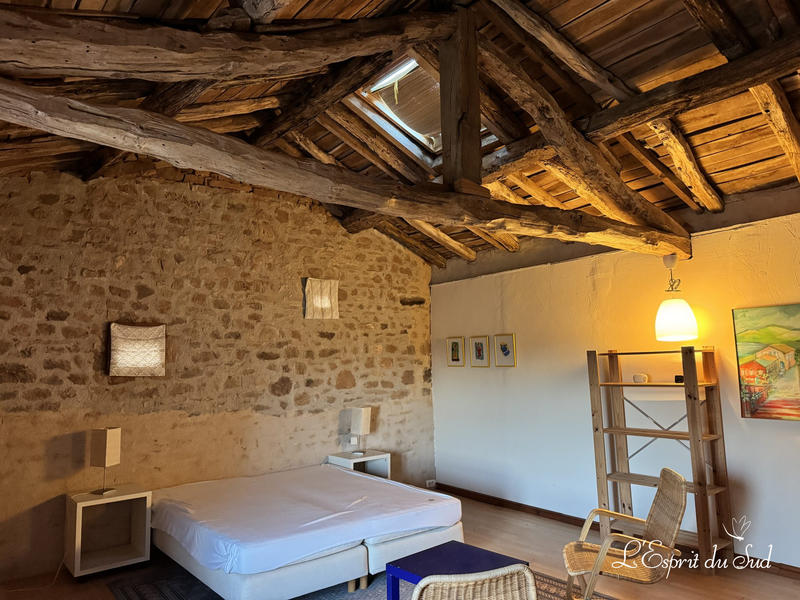 Maison - 260 m² - 8 pièces