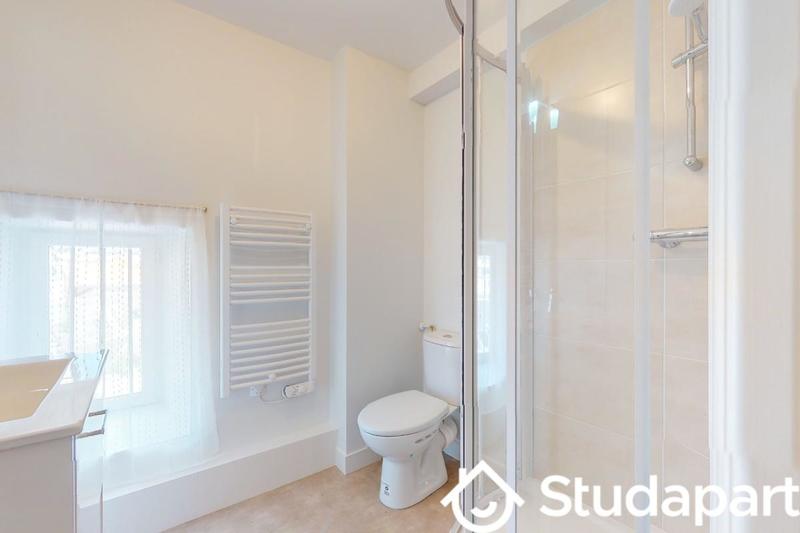 Chambre - 13 m² - 1 pièce