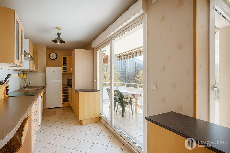 Appartement - 82 m² - 4 pièces
