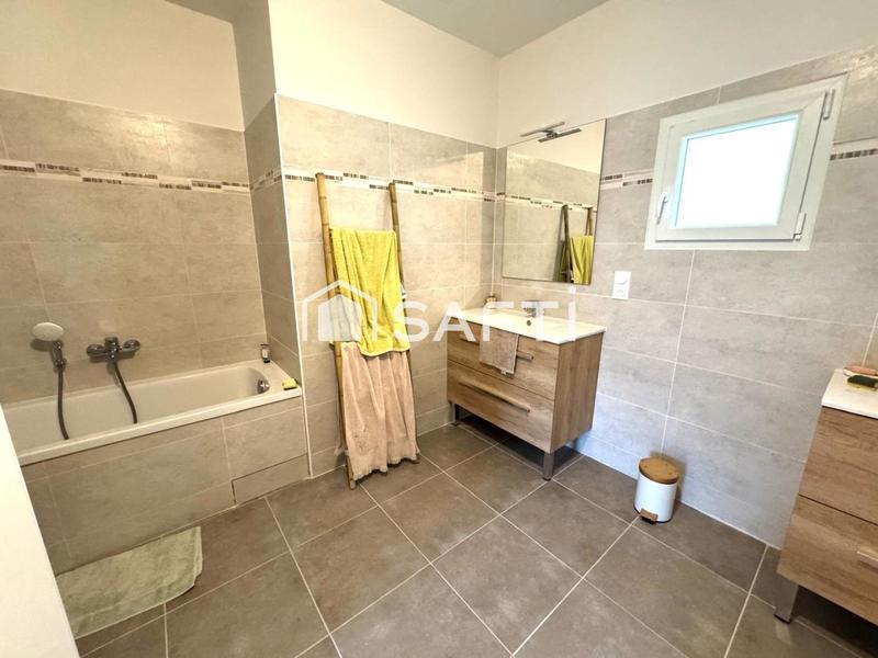 Villa - 174 m² - 8 pièces