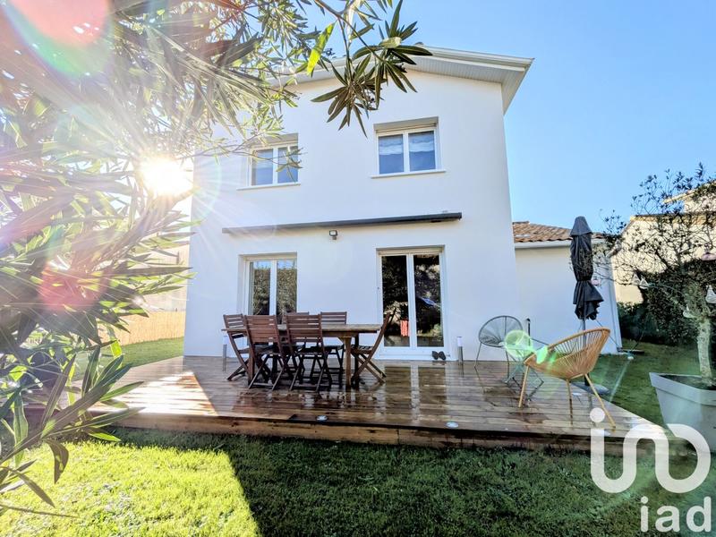 Maison - 93 m² - 4 pièces