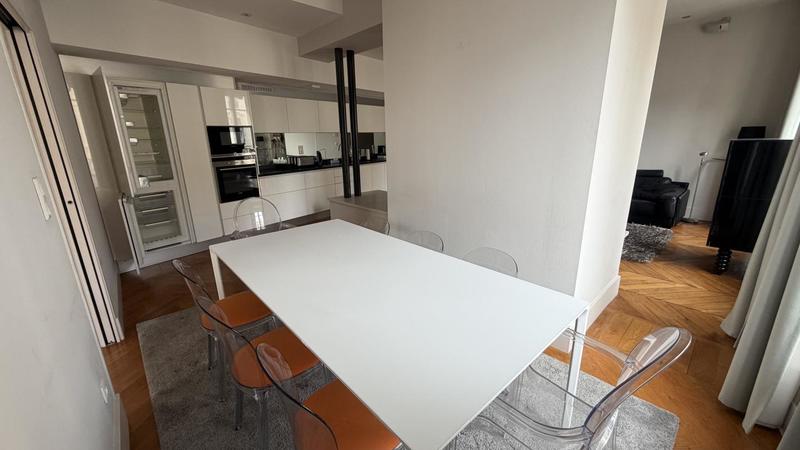 Appartement - 100 m² - 4 pièces