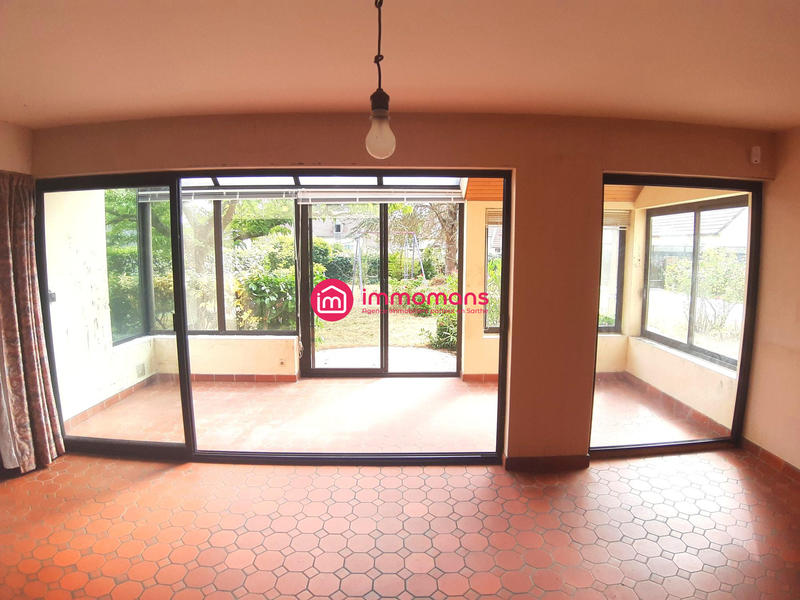 Maison - 180 m² - 8 pièces