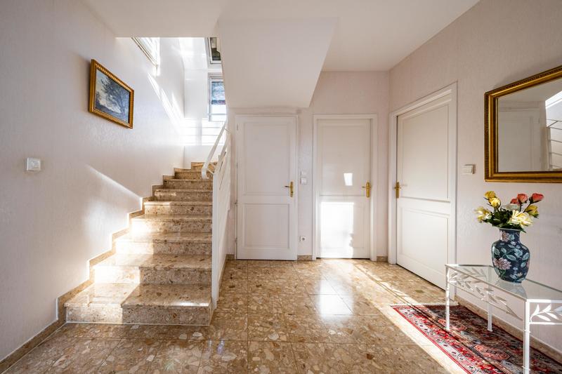Maison d'architecte - 208 m² - 7 pièces