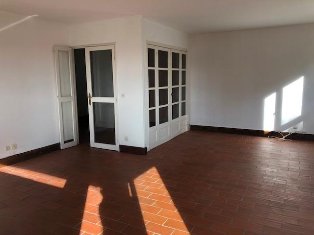 Appartement - 80 m² - 3 pièces