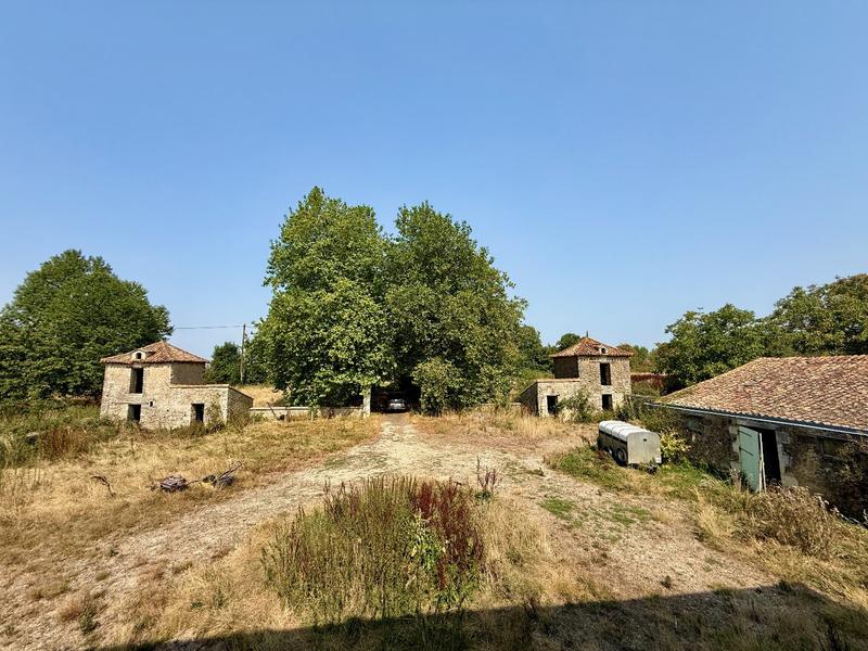 Maison - 300 m² - 10 pièces