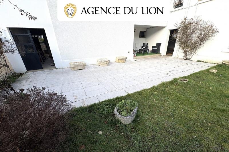 Maison - 198 m² - 8 pièces