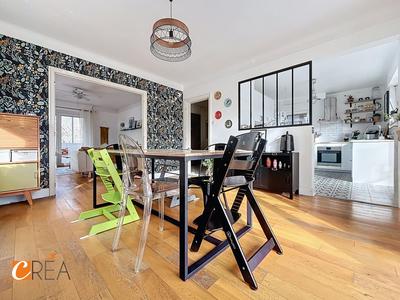 Appartement - 125 m² - 5 pièces