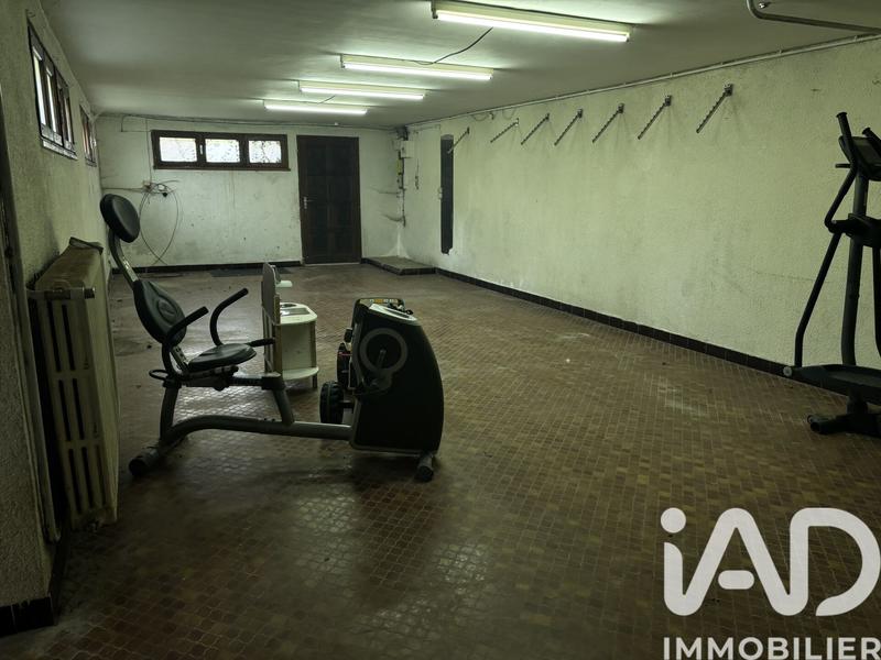 Maison - 250 m² - 7 pièces