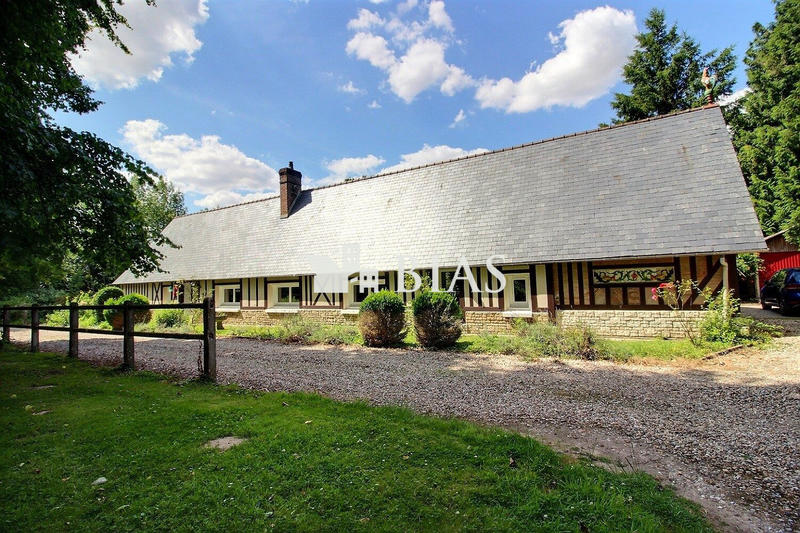 Maison - 220 m² - 6 pièces