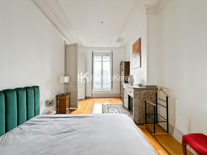 Appartement - 112 m² - 5 pièces