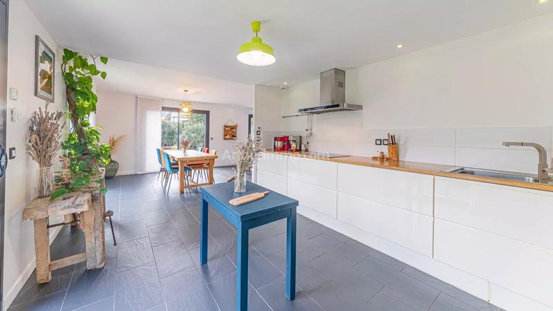 Maison - 147 m² - 5 pièces