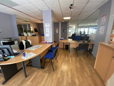 Local commercial - 77 m²